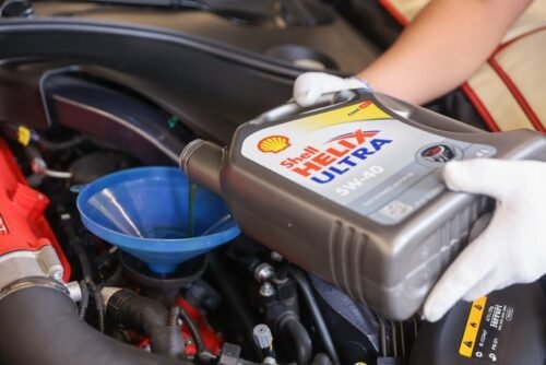 Dầu nhớt ô tô Shell Helix Ultra 5W-40 - góc nhìn 2